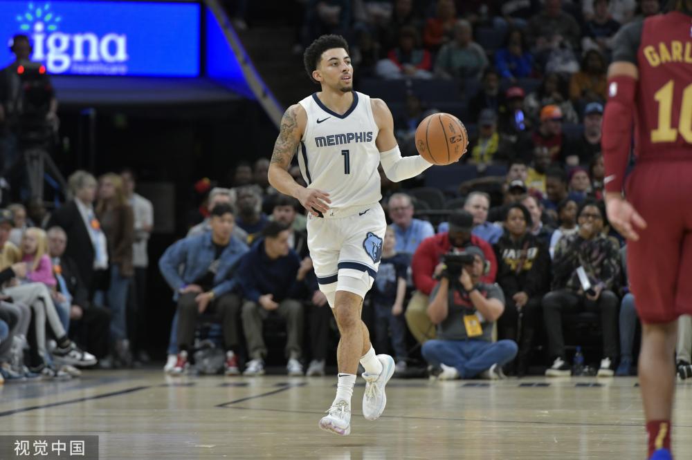 多教练员意 多教练员意